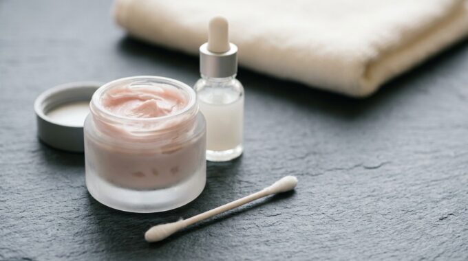 Eradikate Acne Treatment for Targeting Cystic Acne and Stubborn Breakouts